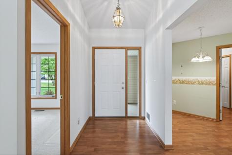 6437 Brook Lane Savage MN 55378