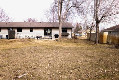 1208 Bridgeport Lane NW Alexandria MN 56308
