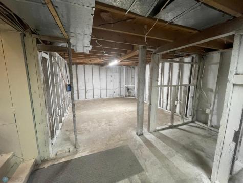 506 7th Avenue W Lisbon ND 58054