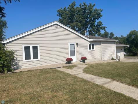 506 7th Avenue W Lisbon ND 58054
