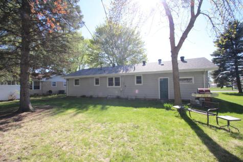 848 Dellwood Street S Cambridge MN 55008