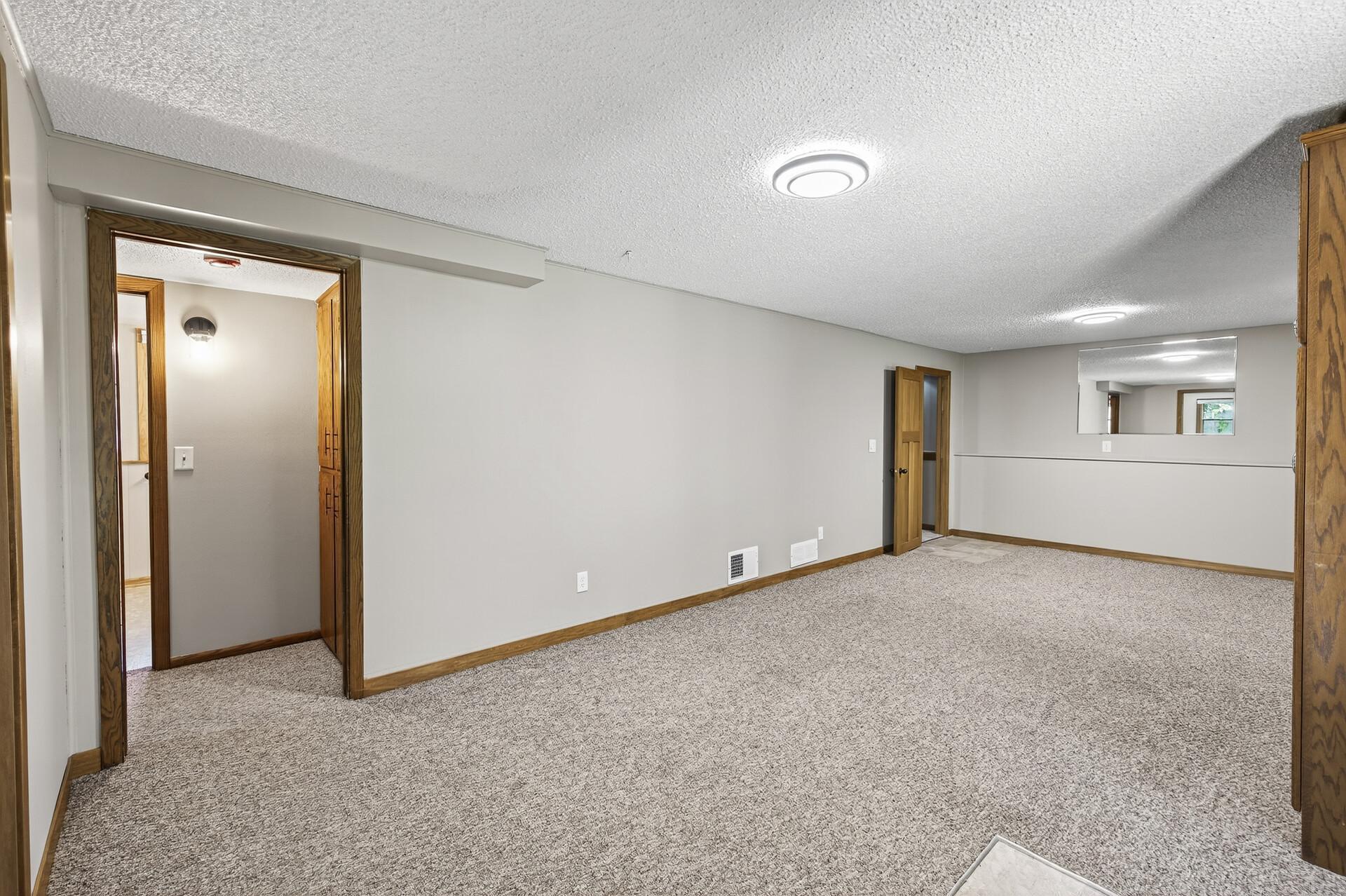 1224 8th Lane Anoka MN 55303