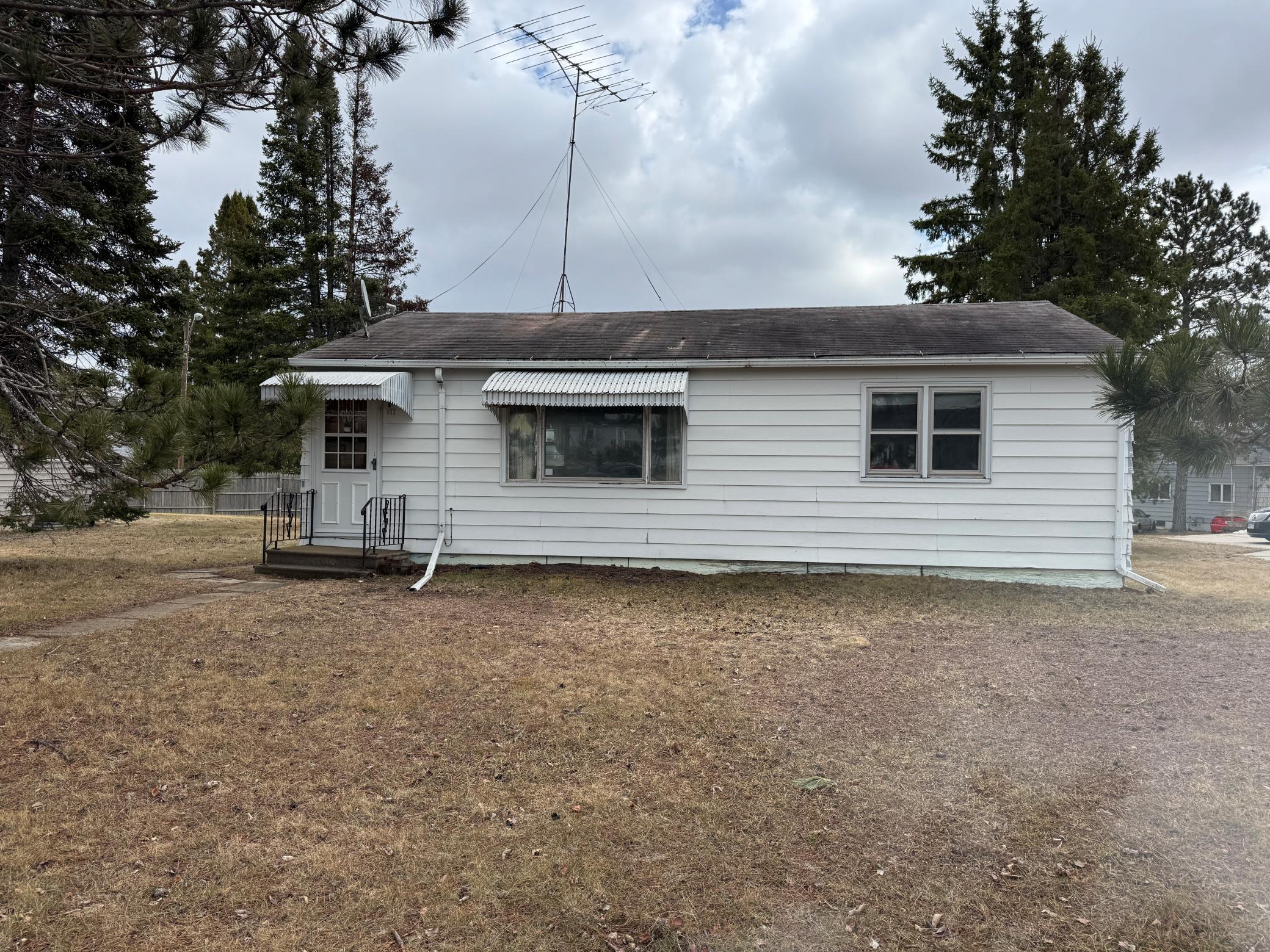 512 Memorial Drive Buhl MN 55713