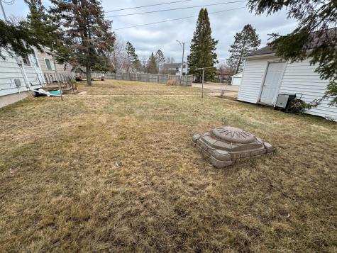 512 Memorial Drive Buhl MN 55713