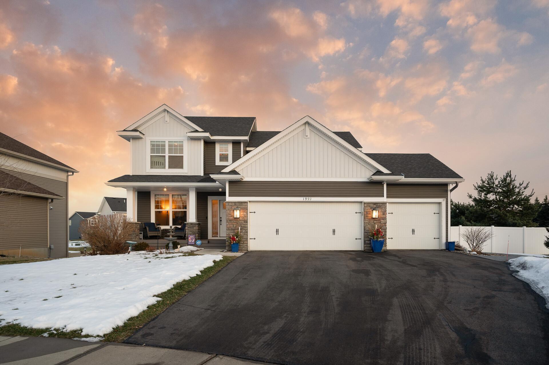 1999 Red Oak Path Shakopee MN 55379