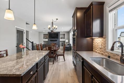 1999 Red Oak Path Shakopee MN 55379