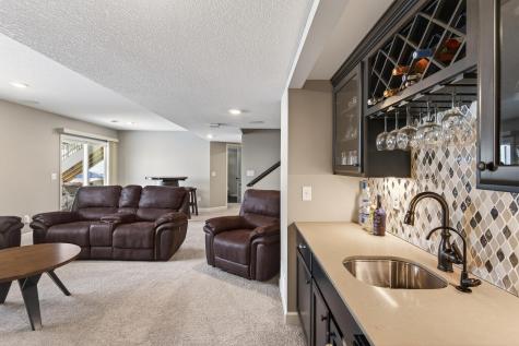 1999 Red Oak Path Shakopee MN 55379