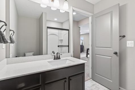 1999 Red Oak Path Shakopee MN 55379