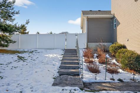 1999 Red Oak Path Shakopee MN 55379