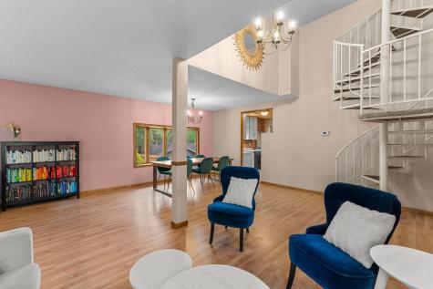 1 Tip Top Lane Mahtomedi MN 55115