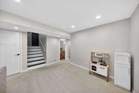 57 4th Avenue SE Kasson MN 55944