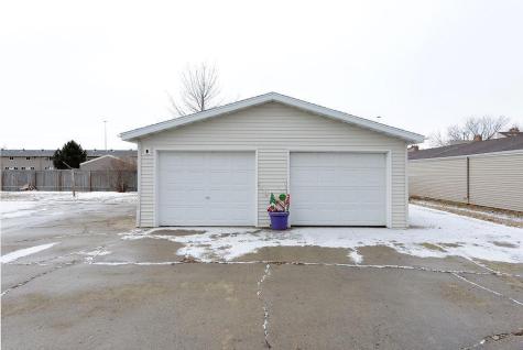 2366 20th Avenue S Fargo ND 58103