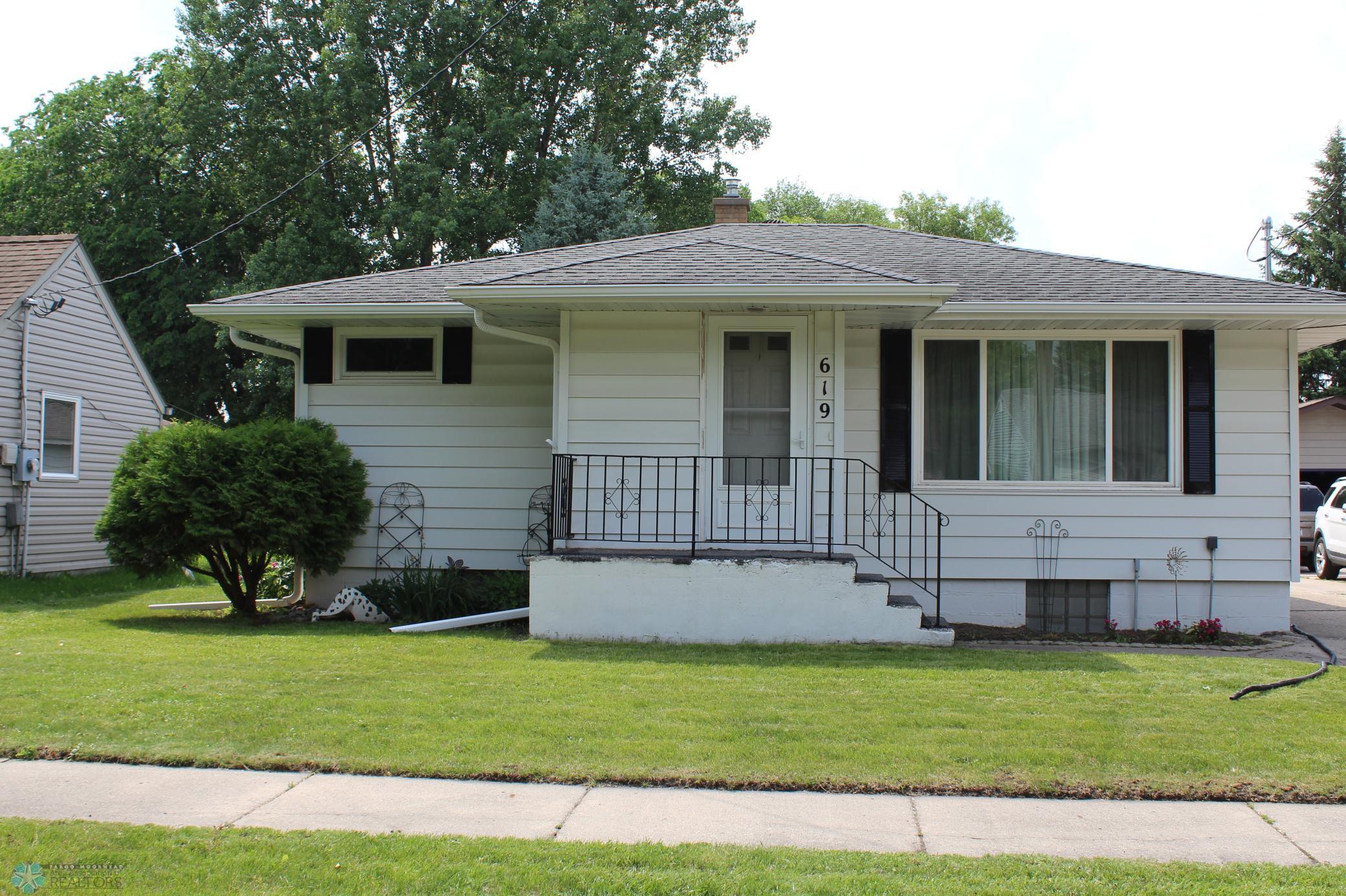 619 15th Street N Moorhead MN 56560