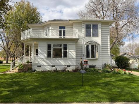 504 N Estey Street Luverne MN 56156