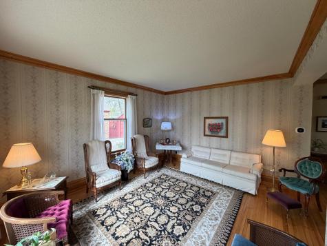 504 N Estey Street Luverne MN 56156
