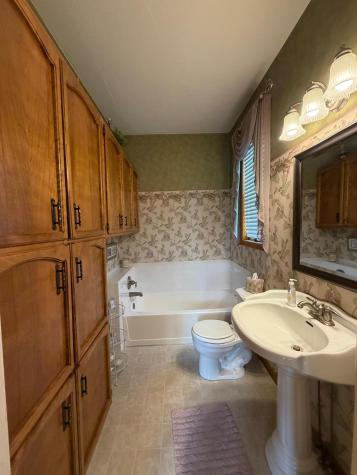 504 N Estey Street Luverne MN 56156