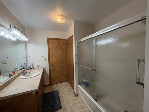 610 W Elizabeth Street Edgerton MN 56128