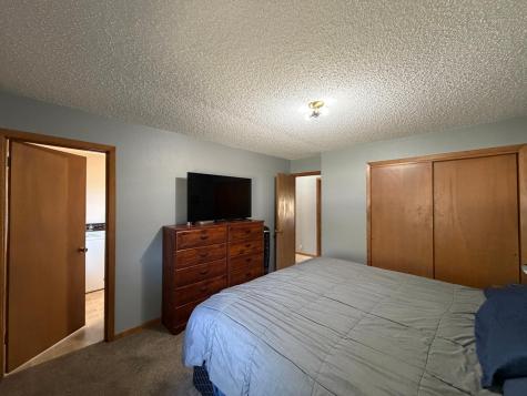 610 W Elizabeth Street Edgerton MN 56128