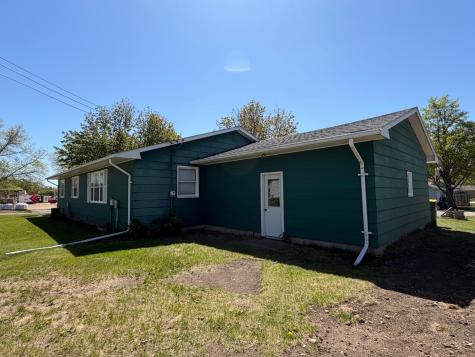 610 W Elizabeth Street Edgerton MN 56128