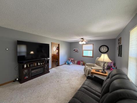 610 W Elizabeth Street Edgerton MN 56128