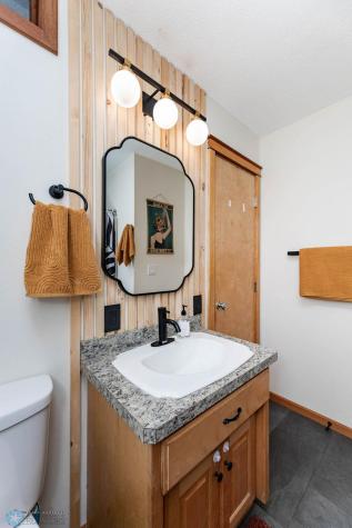 2326 26 1/2 Avenue S Fargo ND 58103