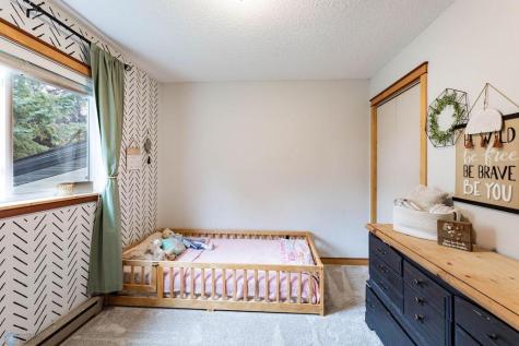 2326 26 1/2 Avenue S Fargo ND 58103