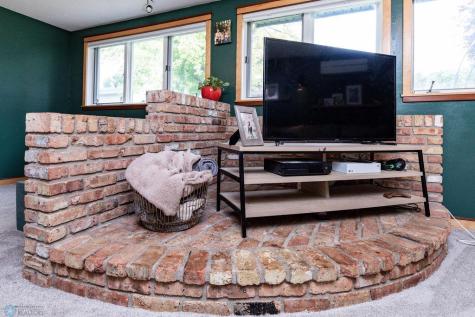 2326 26 1/2 Avenue S Fargo ND 58103