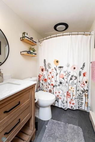 2326 26 1/2 Avenue S Fargo ND 58103