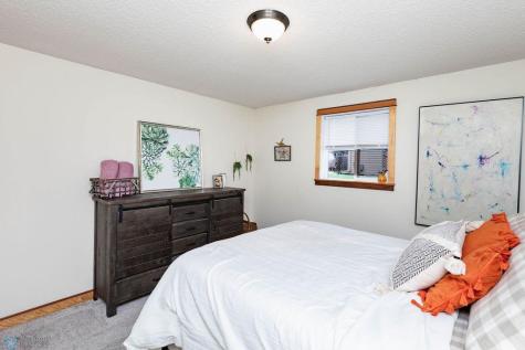 2326 26 1/2 Avenue S Fargo ND 58103