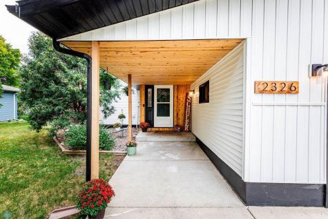 2326 26 1/2 Avenue S Fargo ND 58103