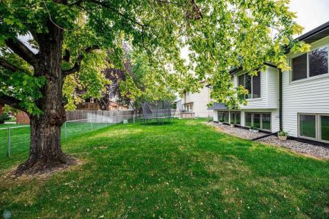 2326 26 1/2 Avenue S Fargo ND 58103