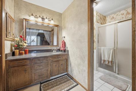 171 N Woodcrest Drive N Fargo ND 58102