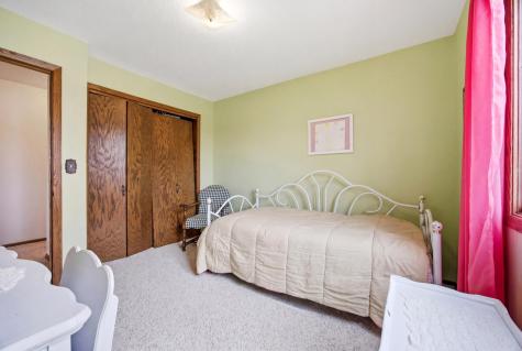 171 N Woodcrest Drive N Fargo ND 58102
