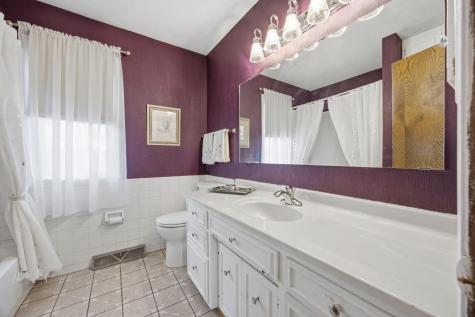 171 N Woodcrest Drive N Fargo ND 58102