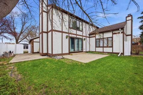 171 N Woodcrest Drive N Fargo ND 58102