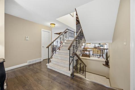 171 N Woodcrest Drive N Fargo ND 58102