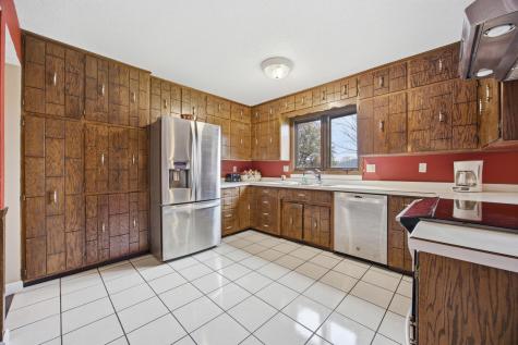 171 N Woodcrest Drive N Fargo ND 58102