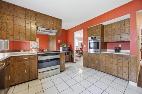 171 N Woodcrest Drive N Fargo ND 58102