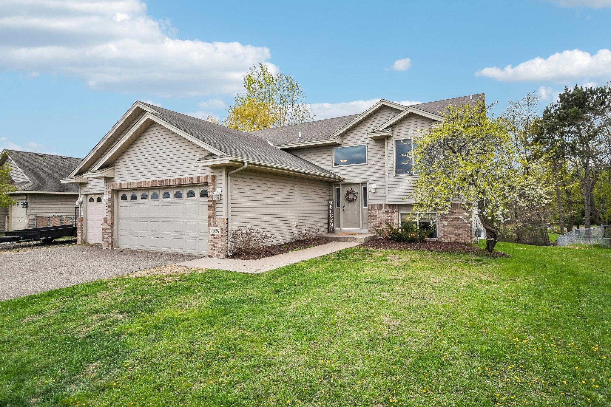 23092 Navajo Street NW Saint Francis MN 55070