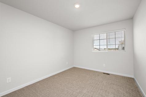 623 Redwood Loop N Cambridge MN 55008