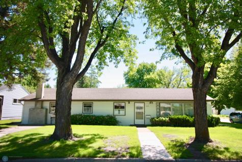 704 Oak Street Breckenridge MN 56520