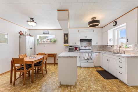 103 South Street W Caledonia MN 55921