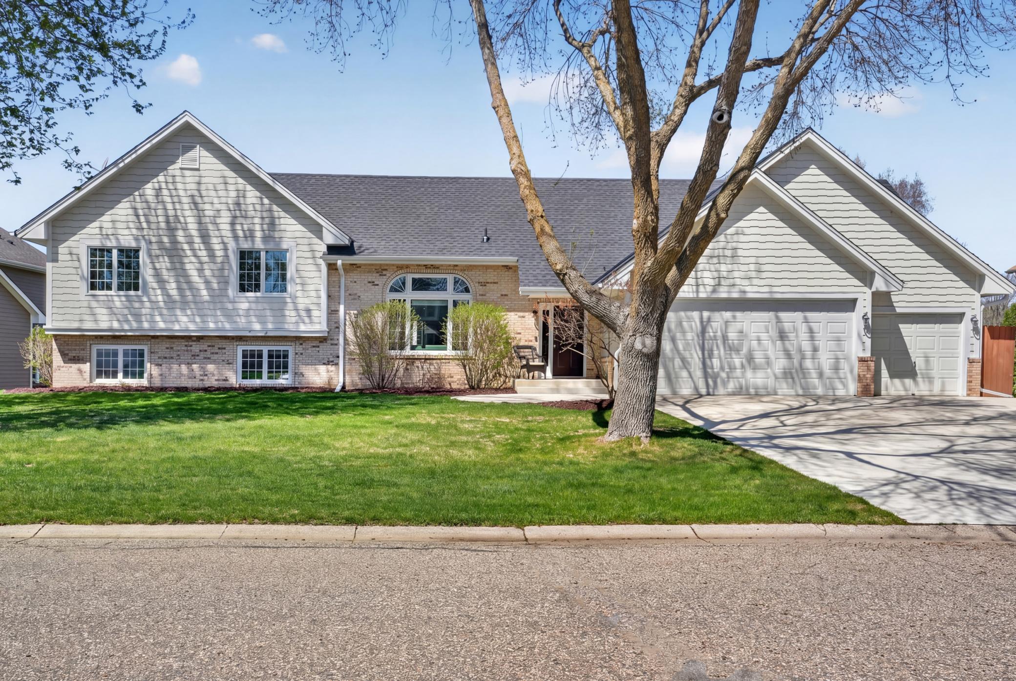 709 Laura Court Chaska MN 55318