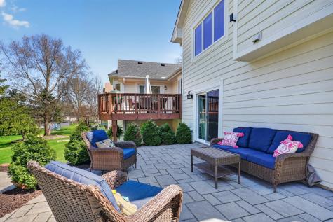 709 Laura Court Chaska MN 55318