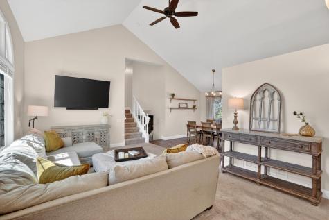 709 Laura Court Chaska MN 55318