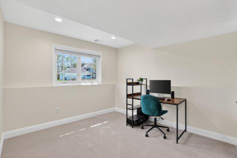 709 Laura Court Chaska MN 55318
