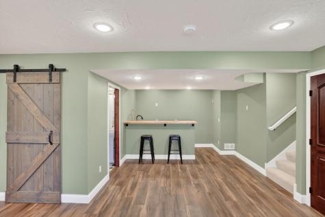 709 Laura Court Chaska MN 55318