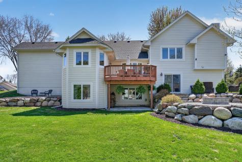709 Laura Court Chaska MN 55318