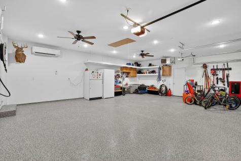 709 Laura Court Chaska MN 55318