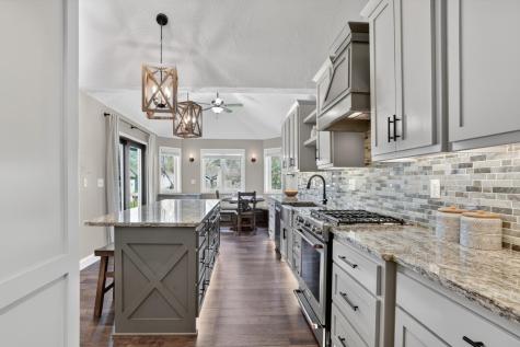 709 Laura Court Chaska MN 55318